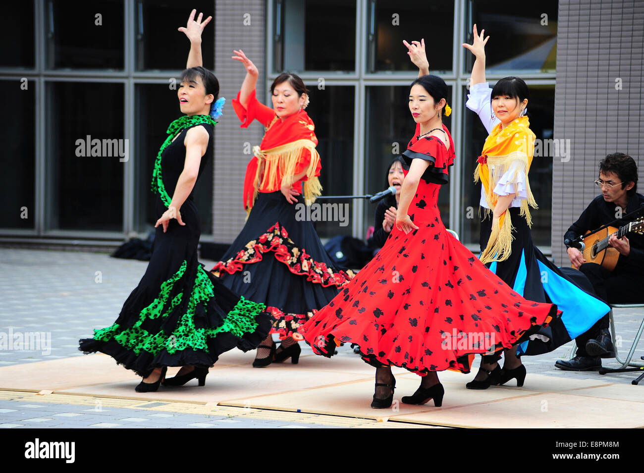 japanese flamenco dancers showing