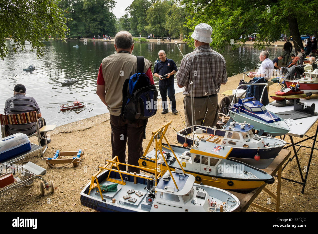 Members of the Black Park Model Boat Club sailing their boats Stock Photo