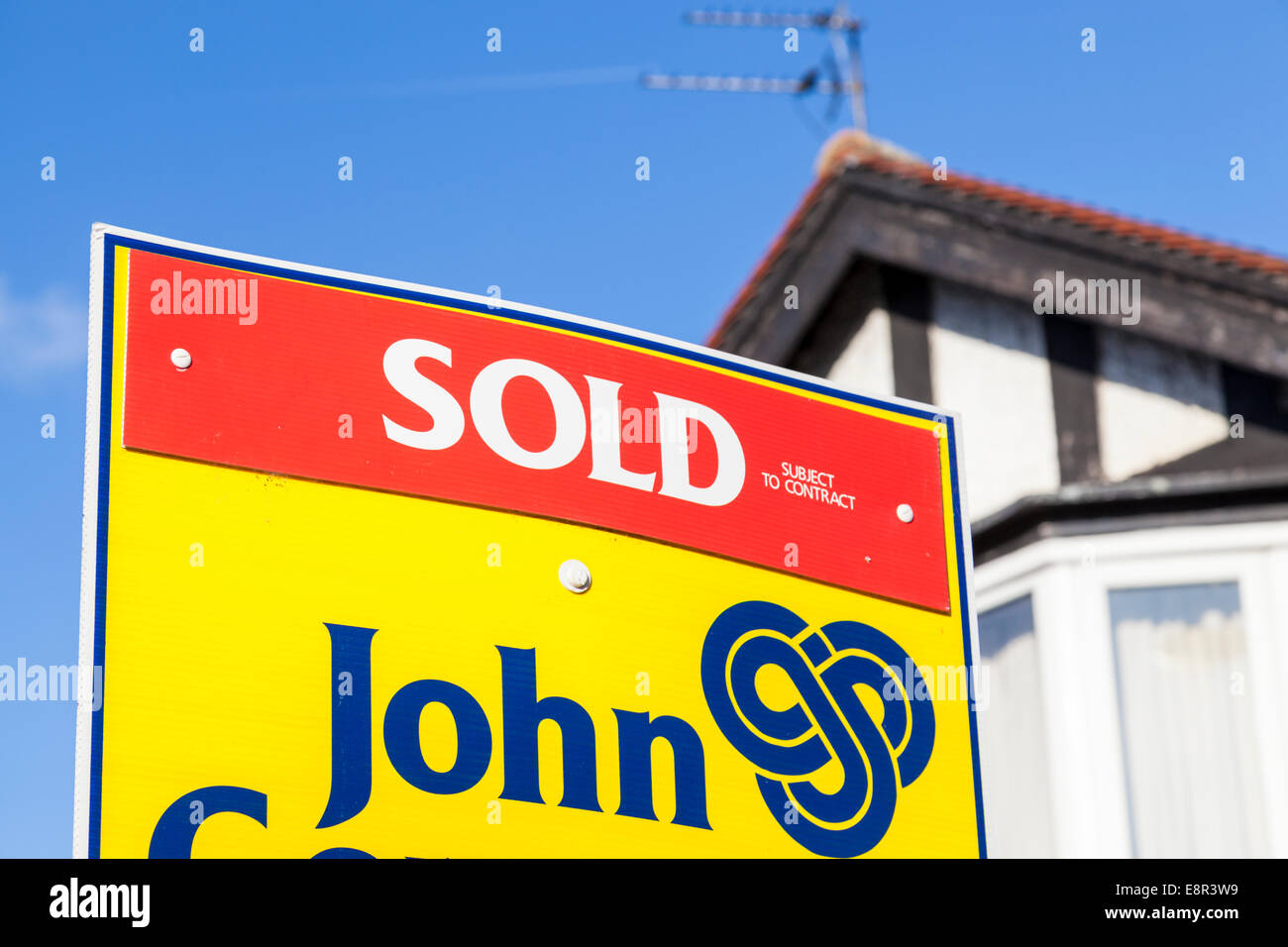 House sold sign, Nottinghamshire, England, UK Stock Photo