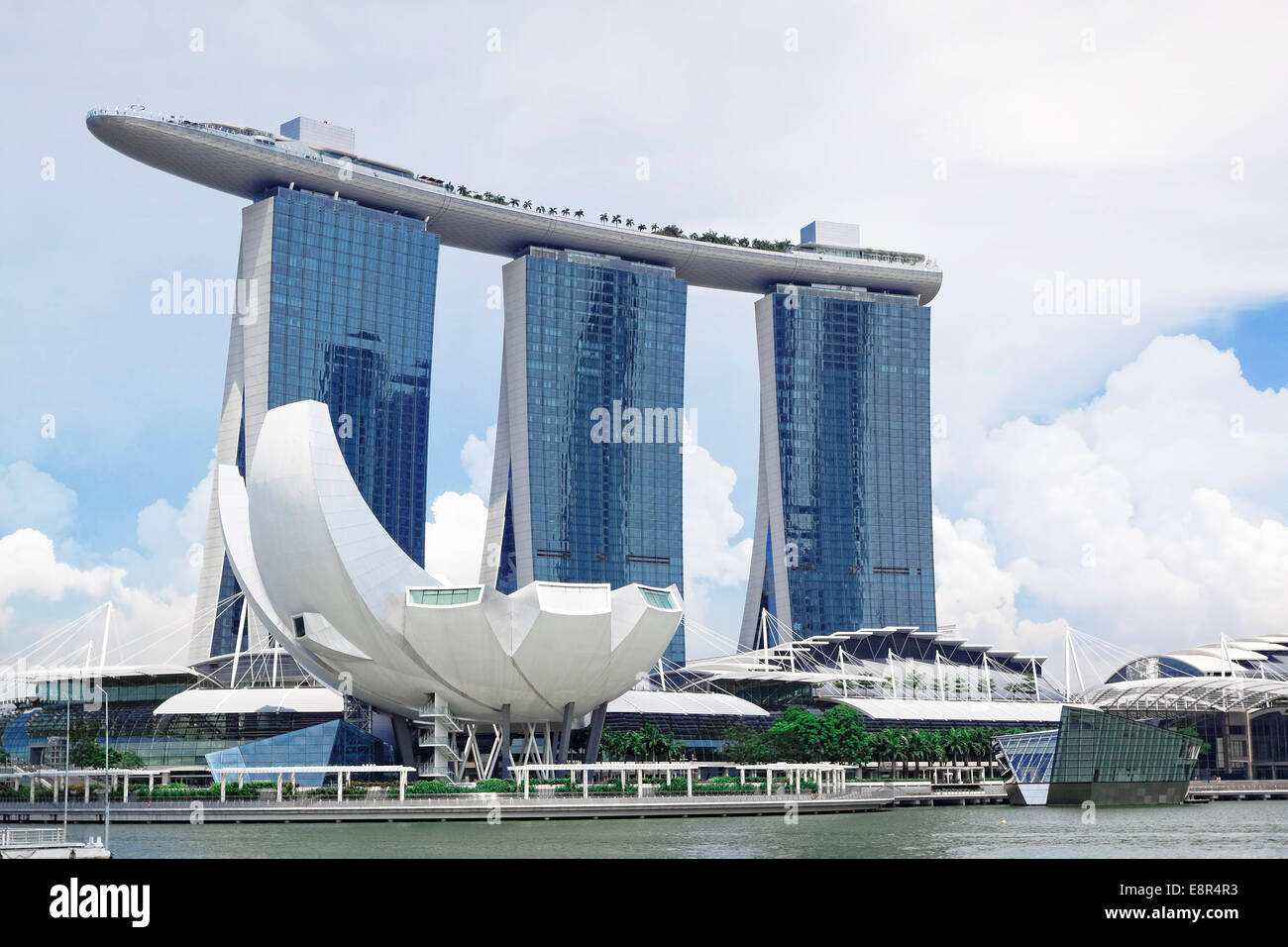 Singapore city skyline day hi-res stock photography and images - Alamy