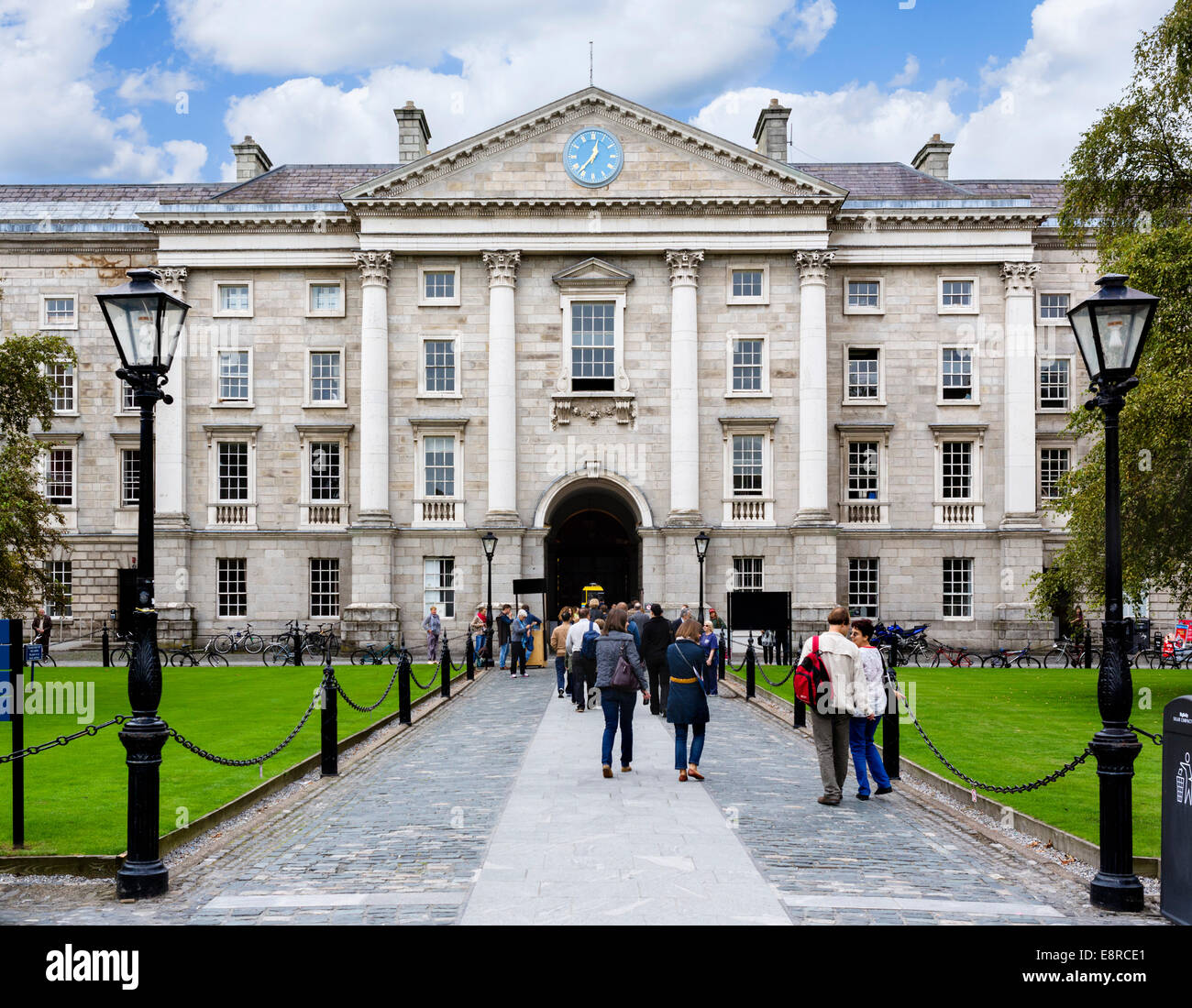 Regent House and path to Front Gate from Parliament Square, Trinity College, Dublin, Republic of Ireland Stock Photo