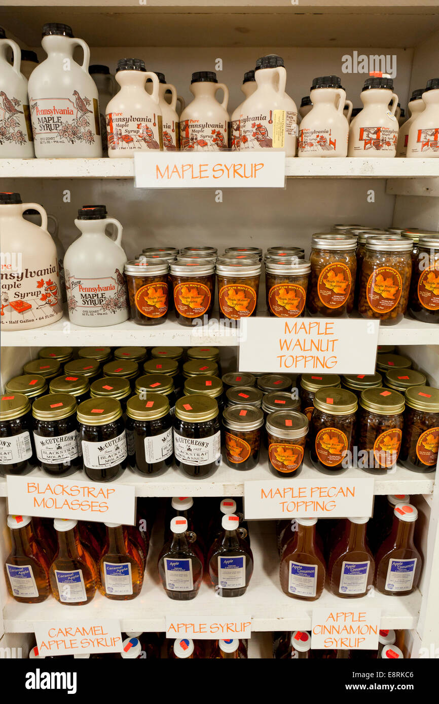 Maple syrup at farmers market - Pennsylvania USA Stock Photo