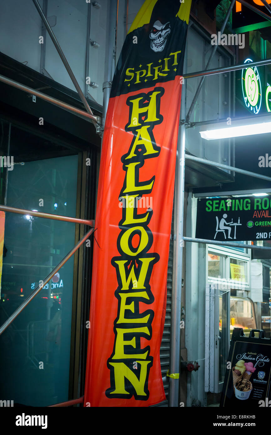 A Spirit Halloween popup store in midtown in New York Stock Photo Alamy