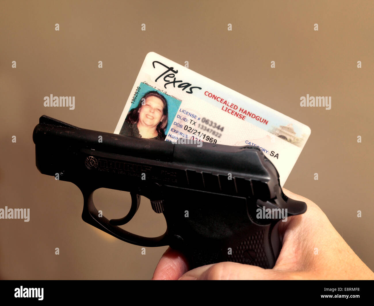 Woman in Texas has a permit for concealed handgun, but police still  confiscated her hand gun.. NRA now fights to get the right to carry guns  openly. Texas drivers license shows she