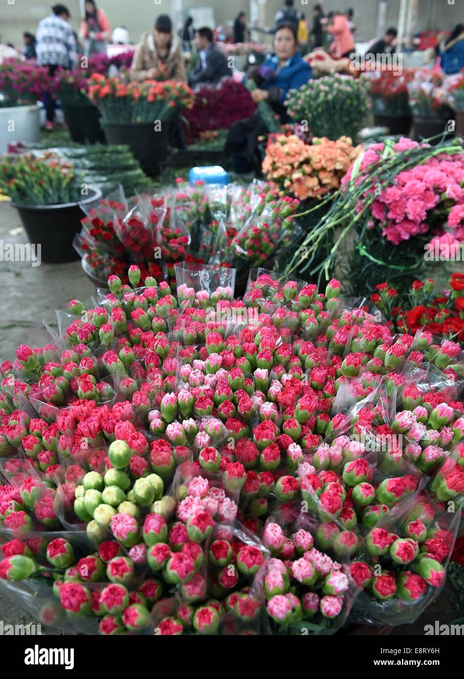 Largest flower market center hi-res stock photography and images - Alamy