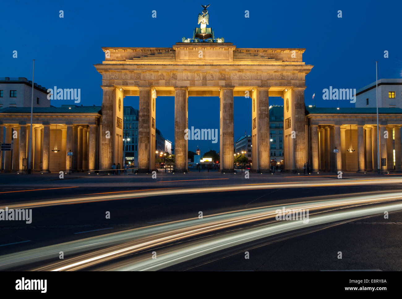 Car streak light sky hi-res stock photography and images - Alamy