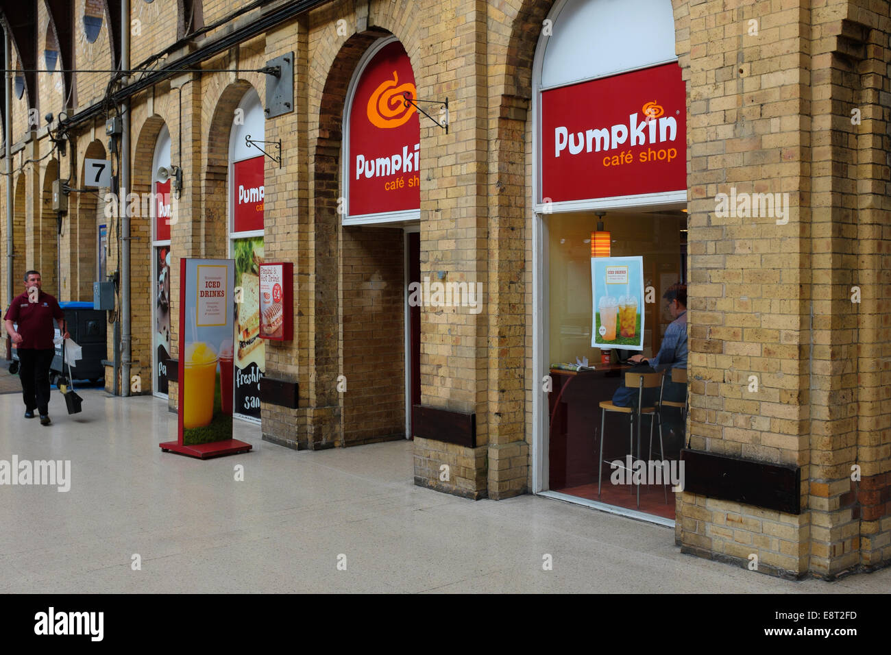 The exterior of the Pumpkin Café, a Cafe Cafeteria Caféteria refreshment refreshments Shop in the middle of York Railway Station Stock Photo