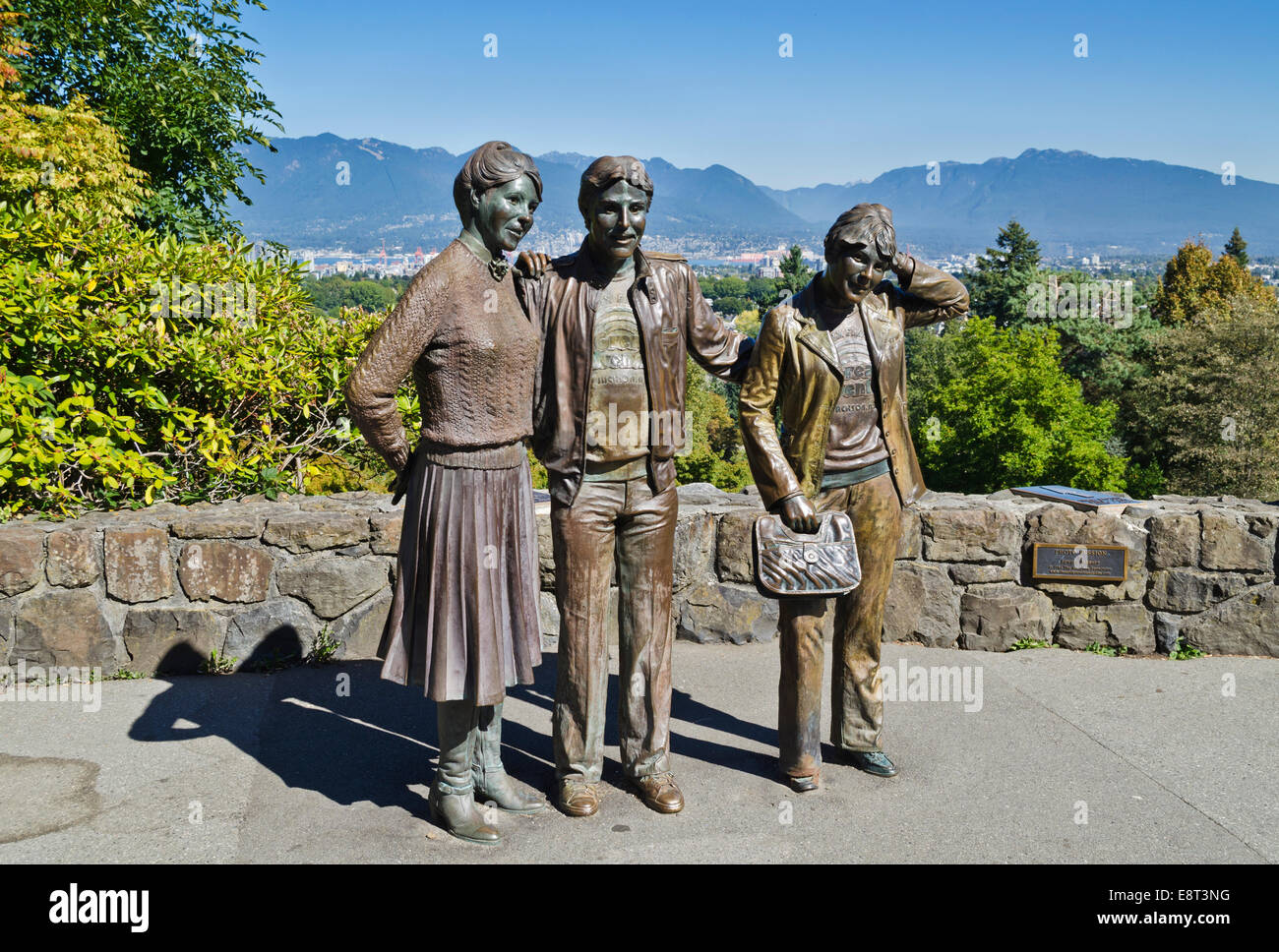 Queen elizabeth statue canada hires stock photography and images Alamy