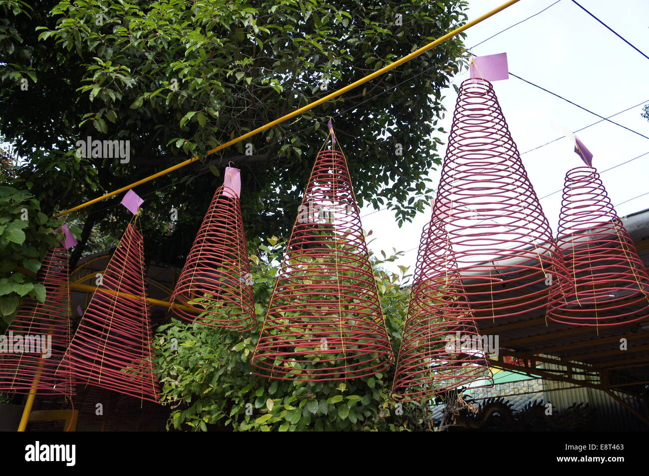 Hanging temple hi-res stock photography and images - Alamy