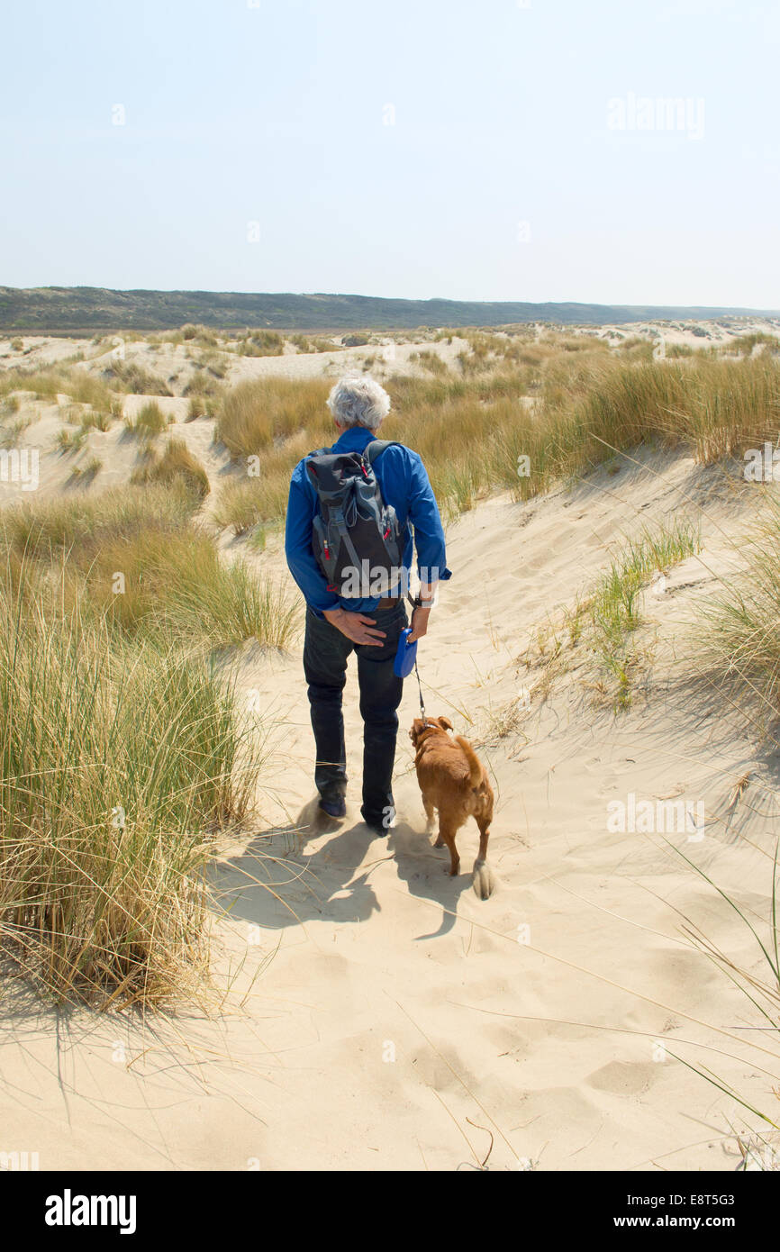 Man hiking with dog hi-res stock photography and images - Alamy