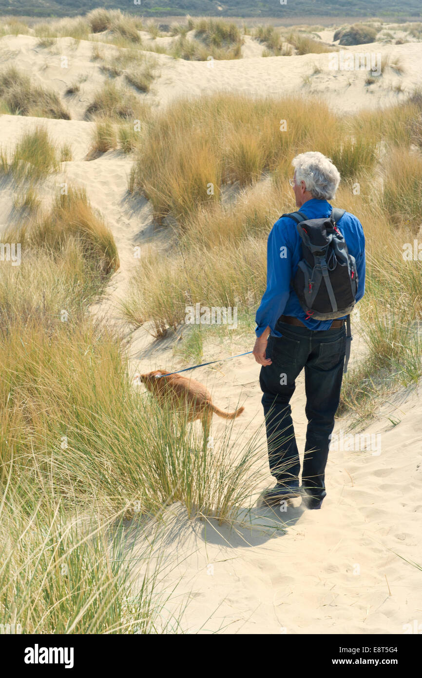 Man hiking with dog hi-res stock photography and images - Alamy