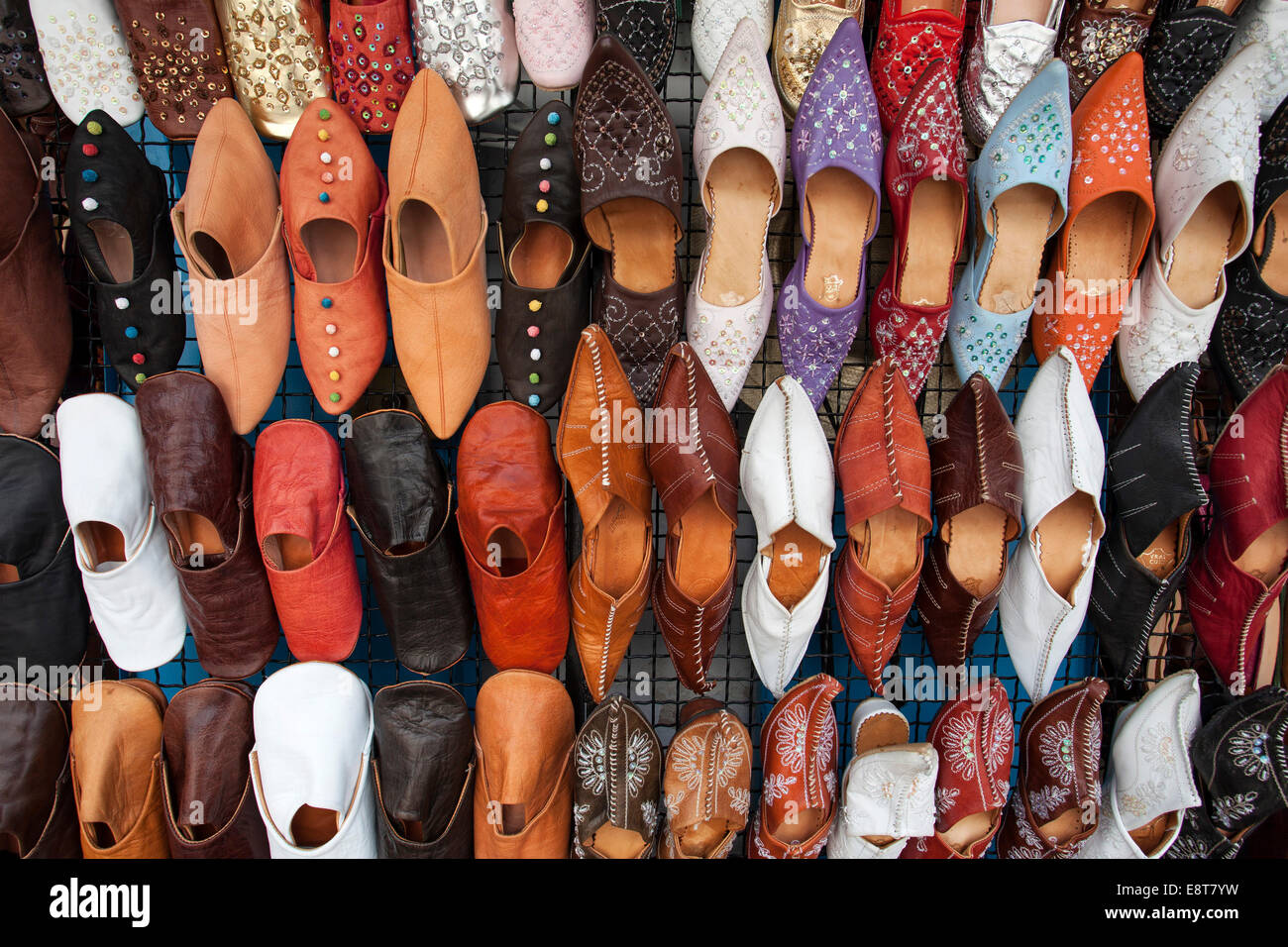 Typical Tunisian shoes, market, bazaar, Djerba, Tunisia Stock Photo