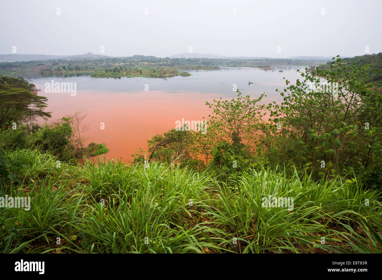 River White Nile turns red after heavy rainfalls in rainy season, Jinja, Uganda Stock Photo