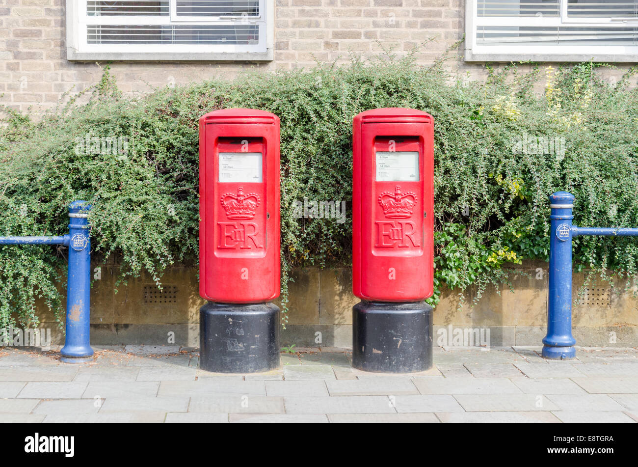 Royal mail post boxes hires stock photography and images Alamy