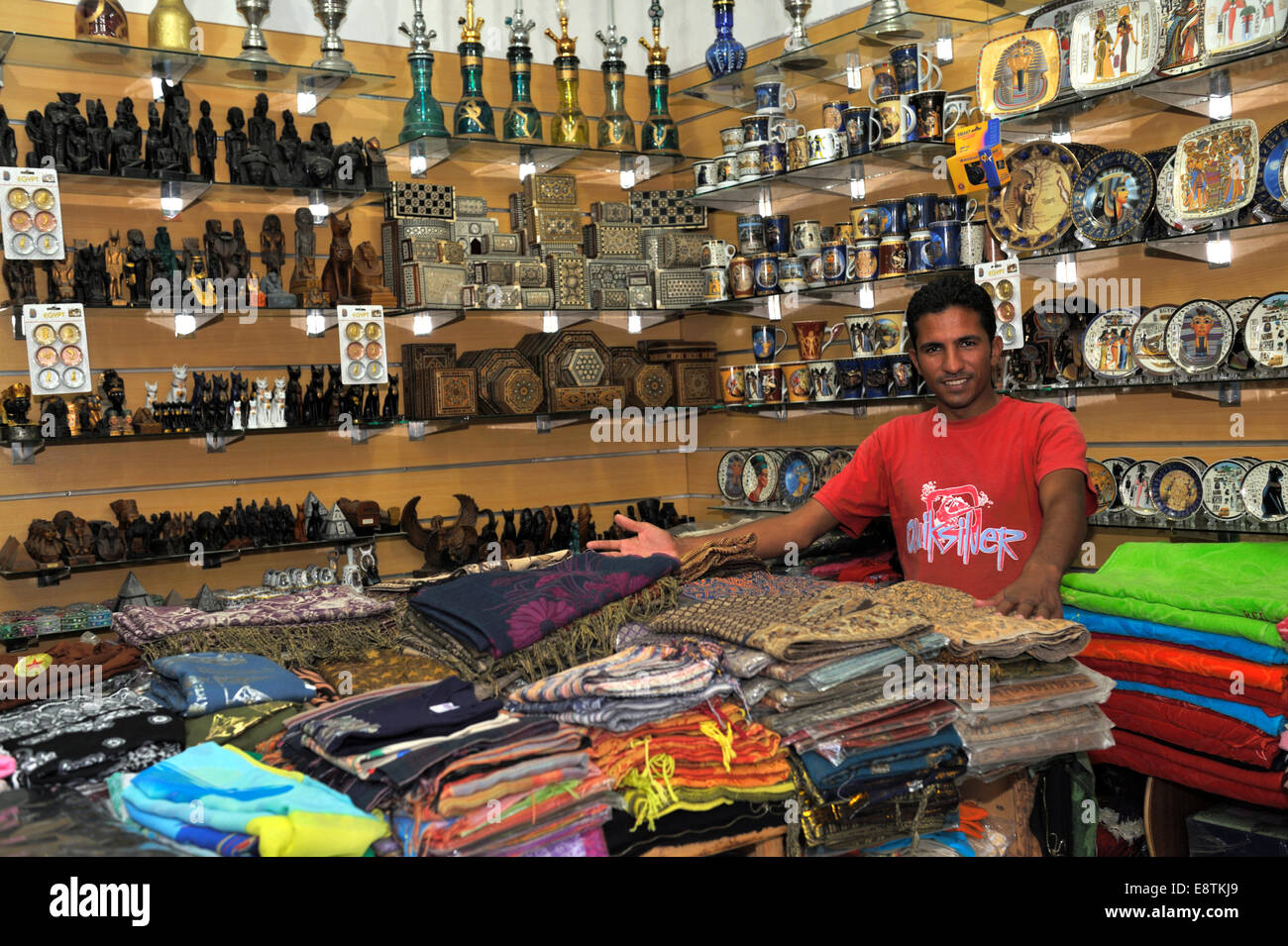 Egypt store egyptian shops hires stock photography and images Alamy