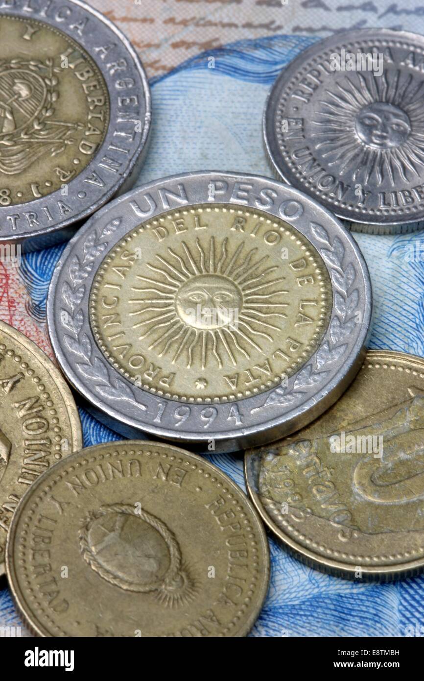 Argentine peso coins hi-res stock photography and images - Alamy