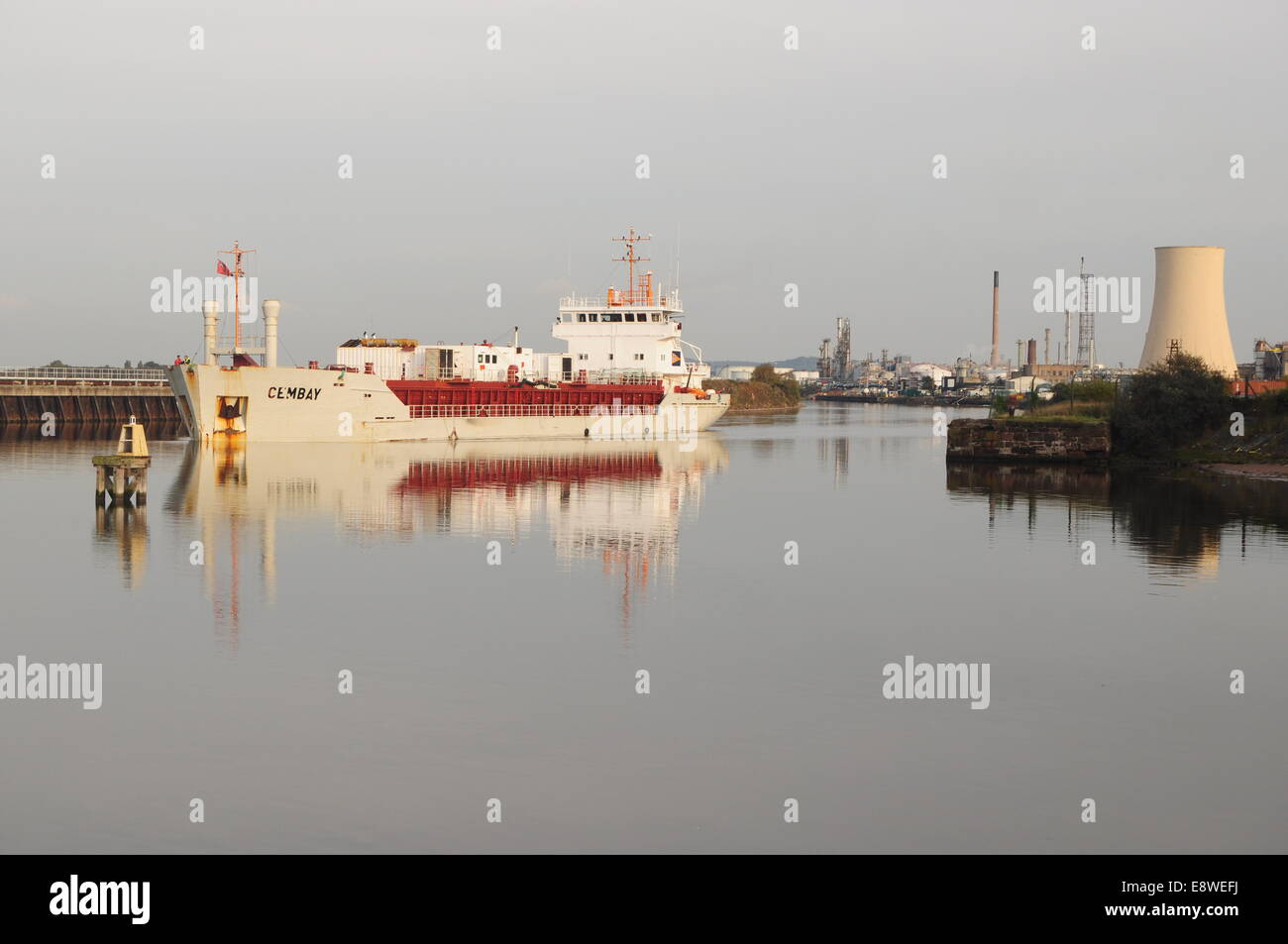 Manchester Ship Canal at Ellesmere Port Stock Photo