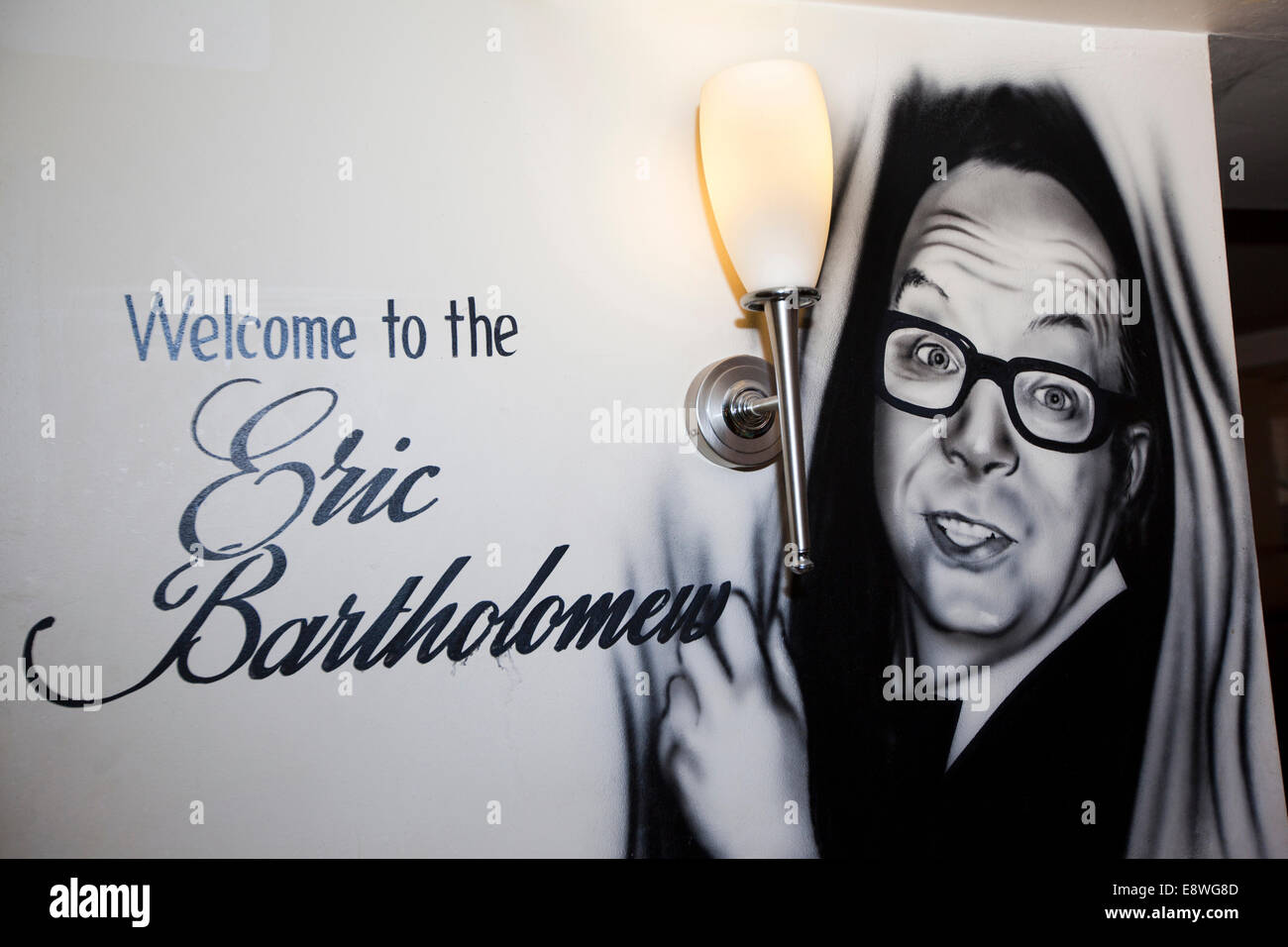 UK, England, Lancashire, Morecambe, ‘Welcome to the Eric Bartholomew’ airbrushed portrait sign in pub Stock Photo