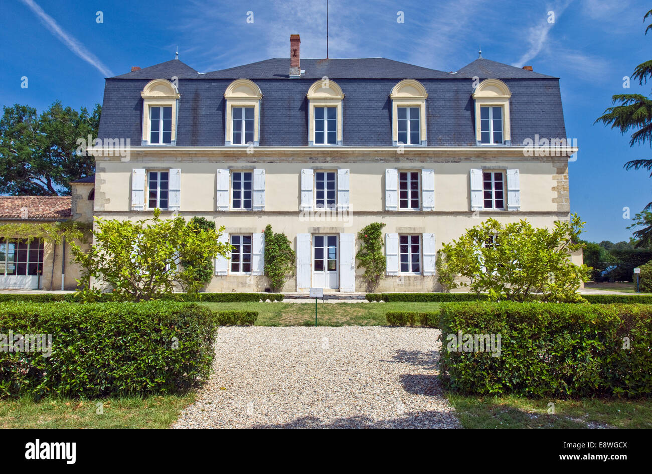 Ch teau Guiraud On A Clear Sunny Day Guiraud Was Awarded Premier Cru ch-teau-guiraud-on-a-clear-sunny-day-guiraud-was-awarded-premier-cru