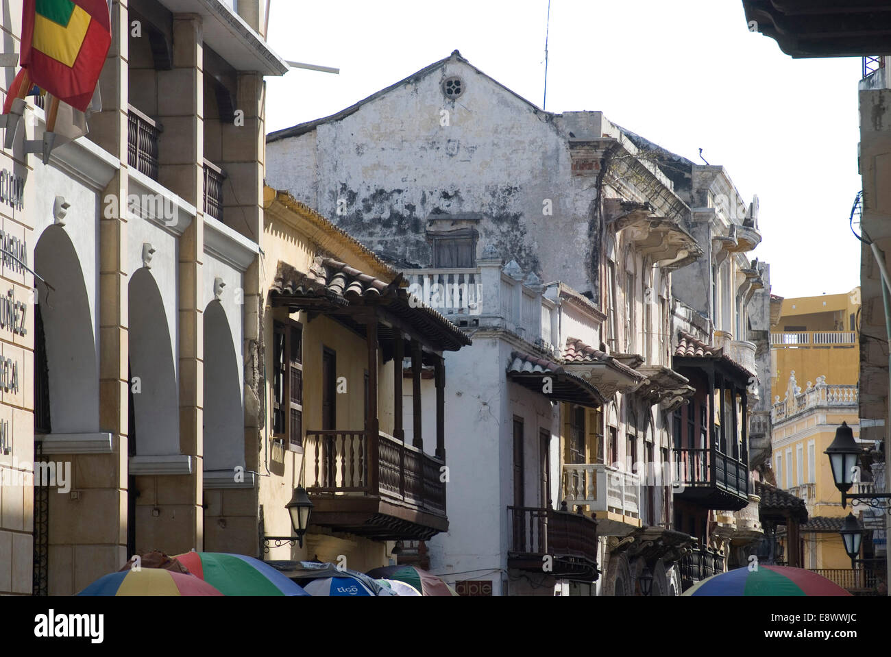 Weathered balcony exteriors in Cartagena de Indias, Colombia Stock Photo