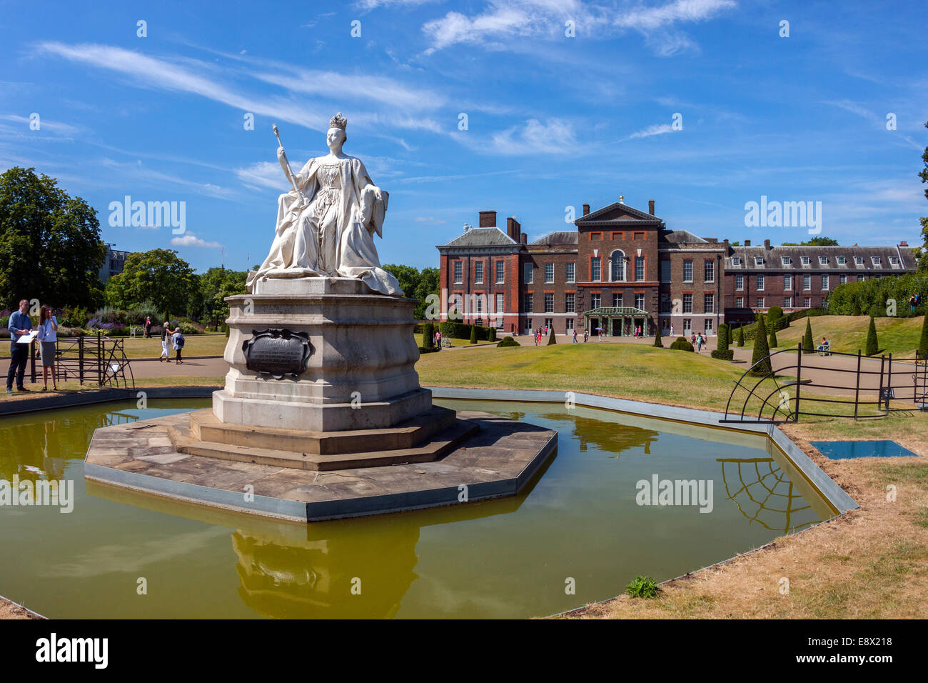 Kensington palace gardens hires stock photography and images Alamy