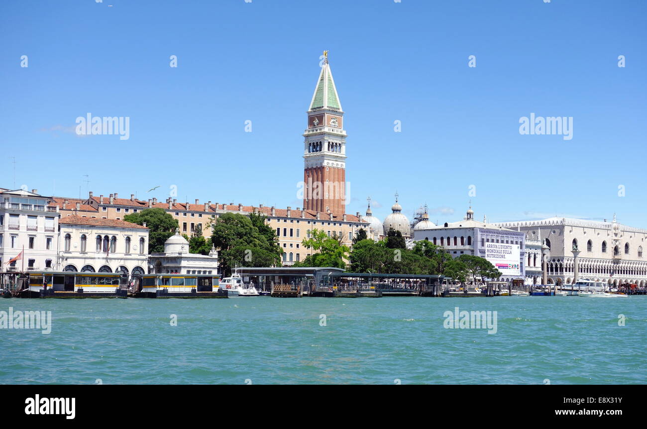 St. Mark's Rower St. Mark tower in Venice, Italy Stock Photo - Alamy