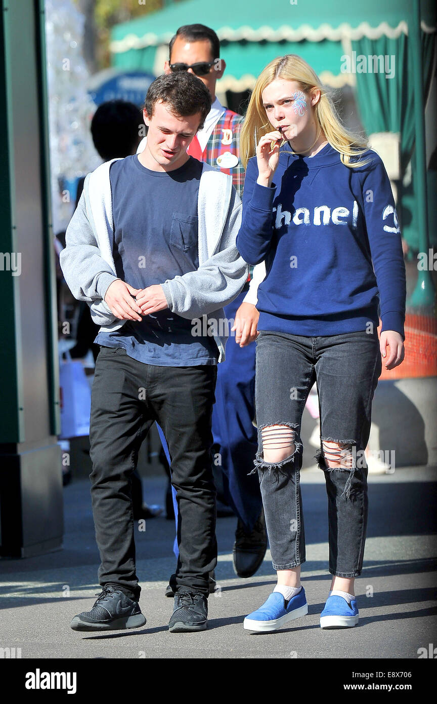 Elle Fanning celebrates her 16th birthday at Disneyland with her boyfriend Featuring: Elle Fanning Where: Los Angeles, United States When: Apr 2014 Stock Photo Alamy