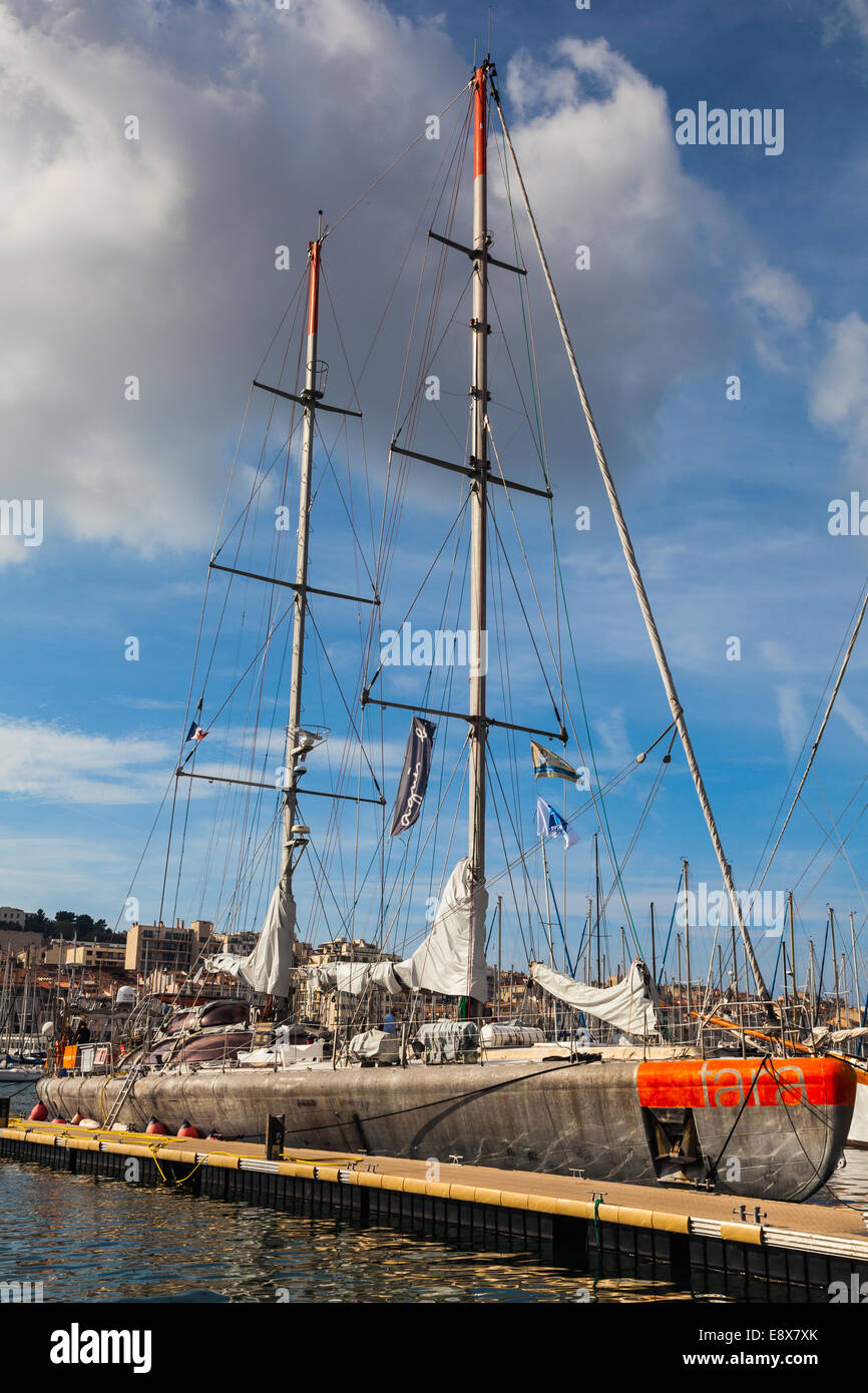 Welded to the vessel hi-res stock photography and images - Alamy