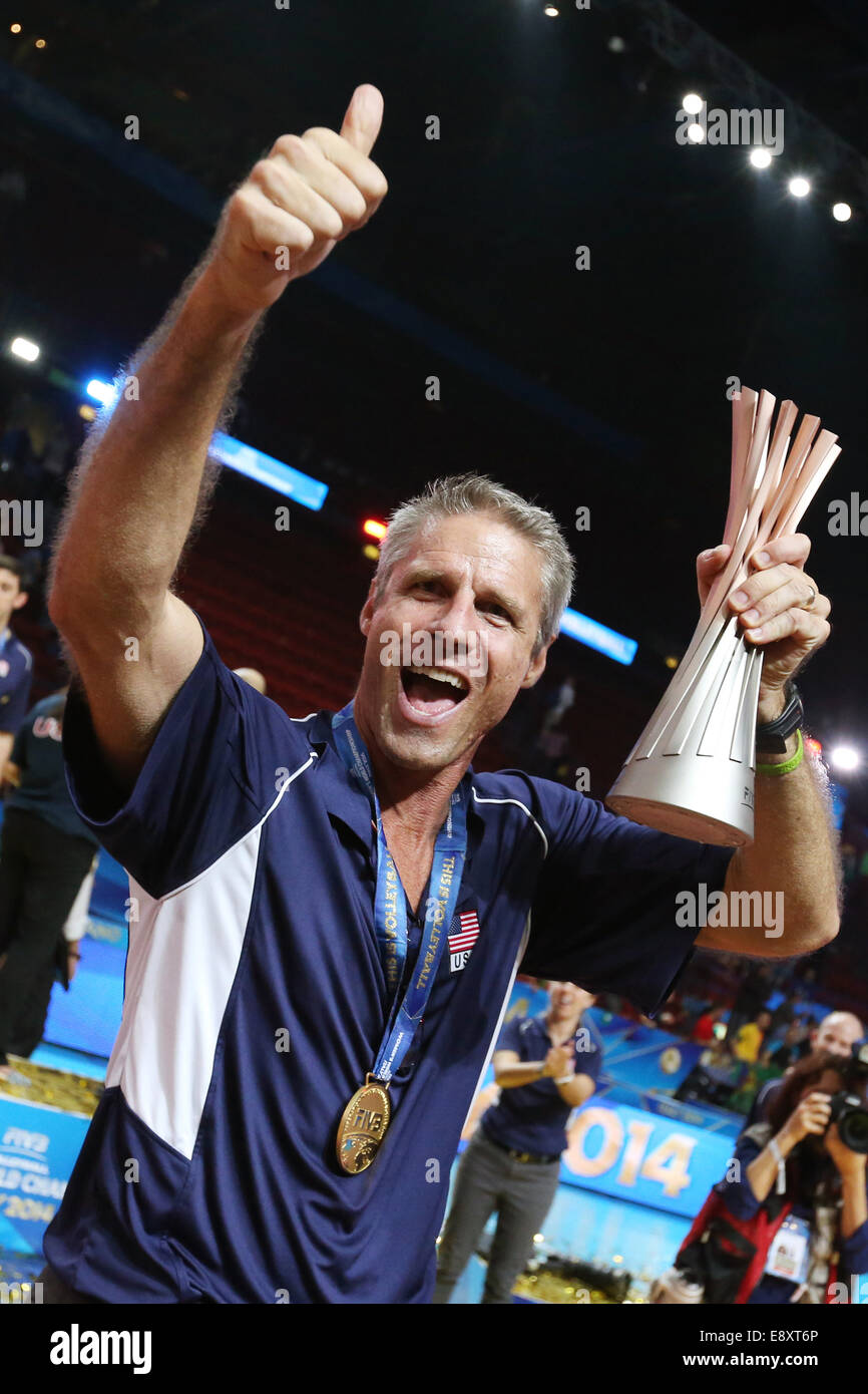 Ex-jogador, Karch Kiraly consegue medalha inédita no vôlei pelos EUA