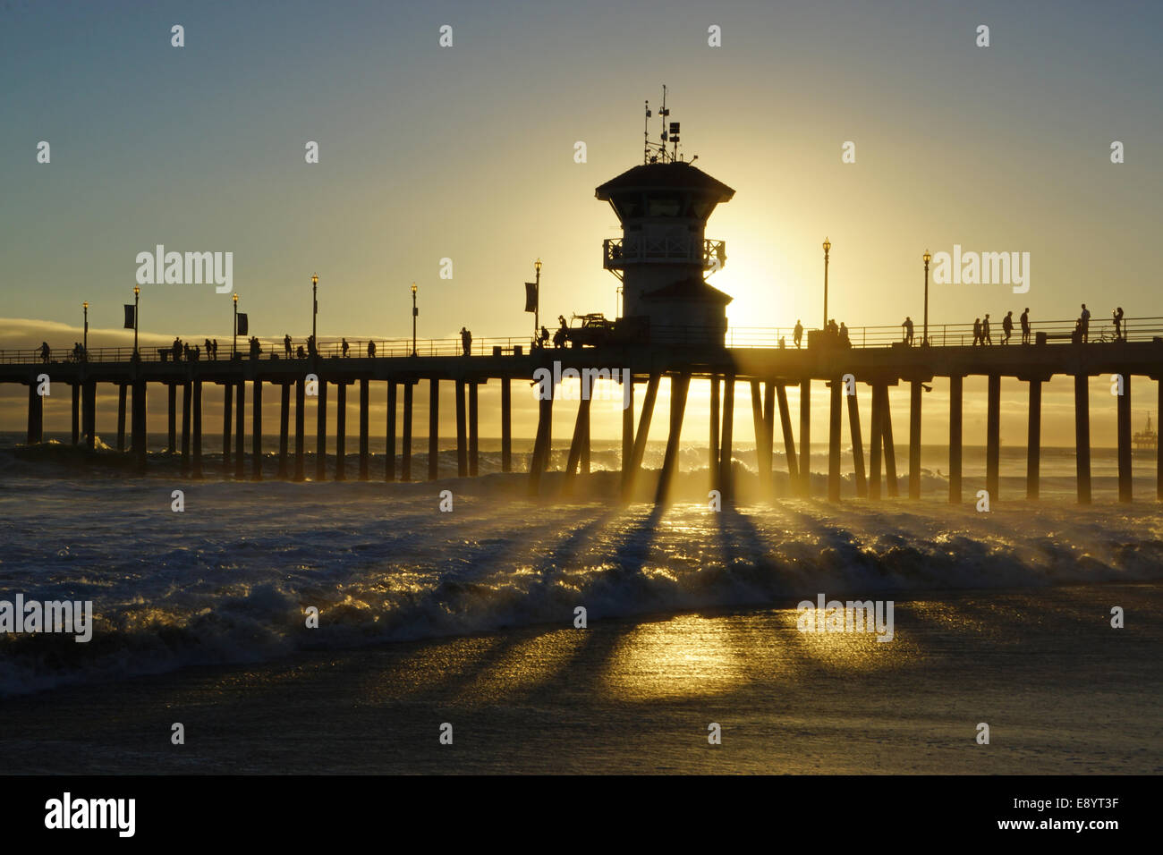 Huntington Beach Pier silhouette at sunset Stock Photo - Alamy