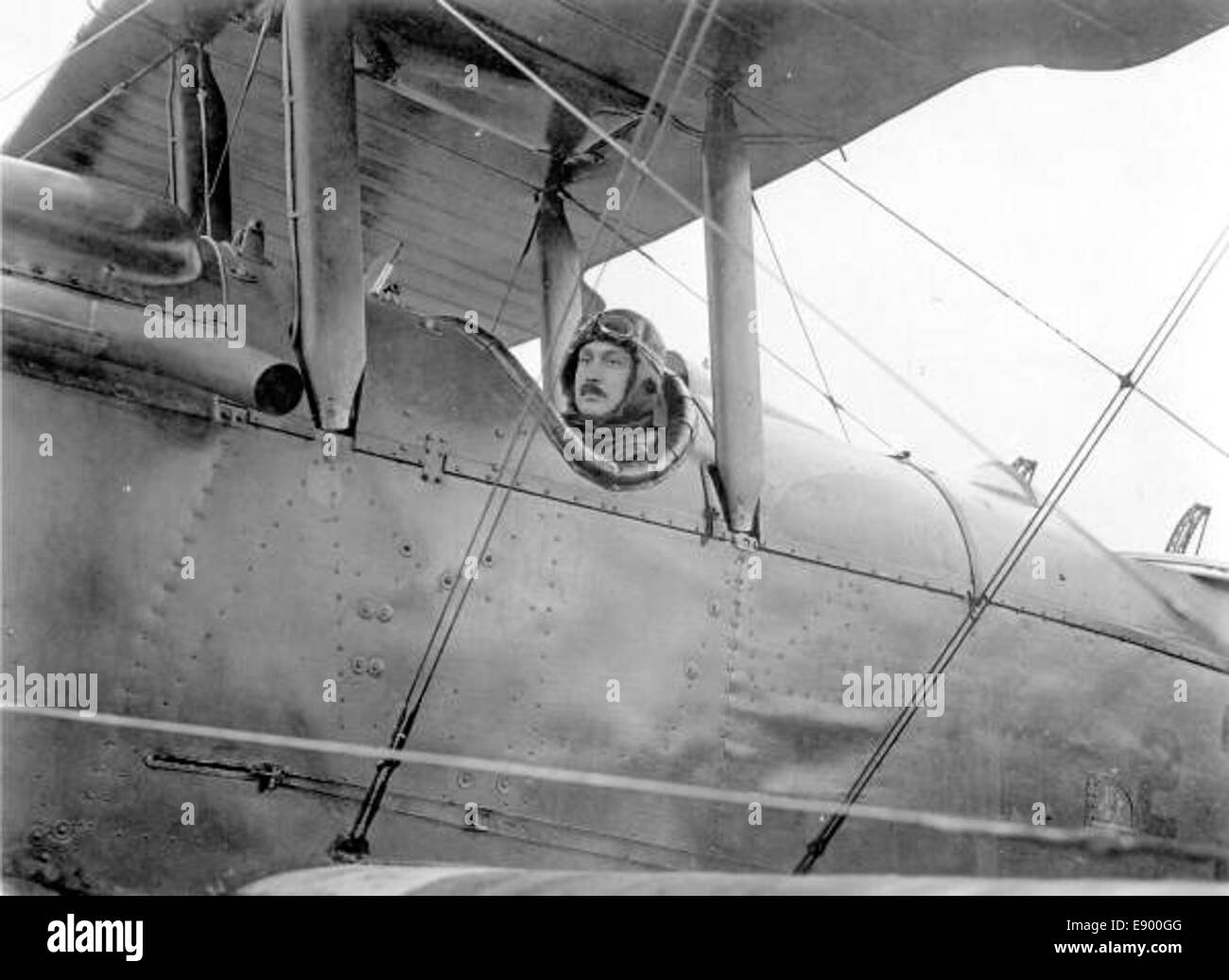 American pilot uniform hi-res stock photography and images - Alamy