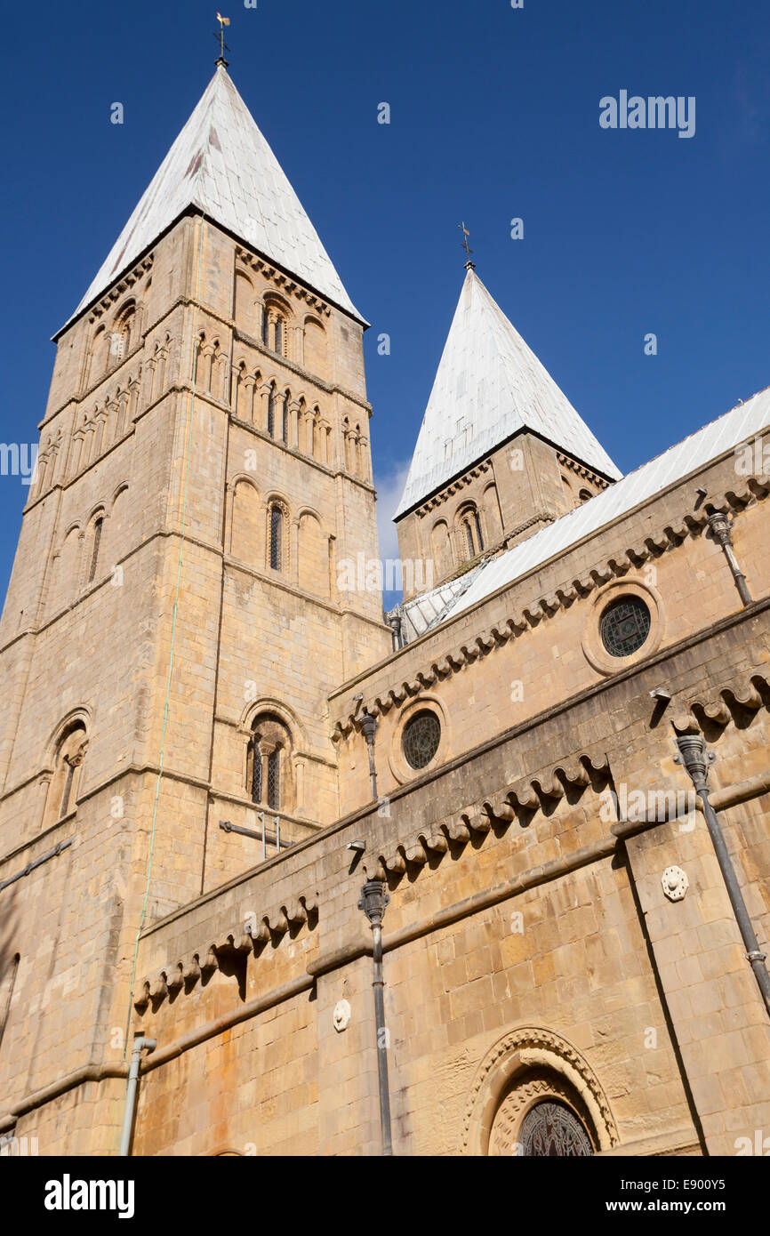 The twin west towers of Southwell Minster Stock Photo
