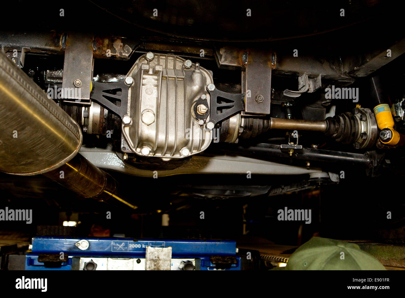 Broken axle hires stock photography and images Alamy