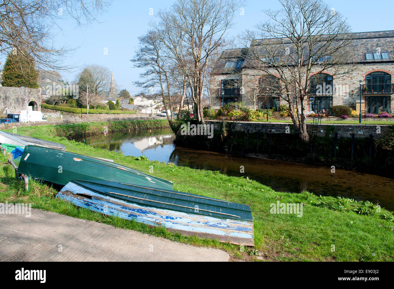 The river Fowey running through Lostwithiel in Cornwall, UK Stock Photo