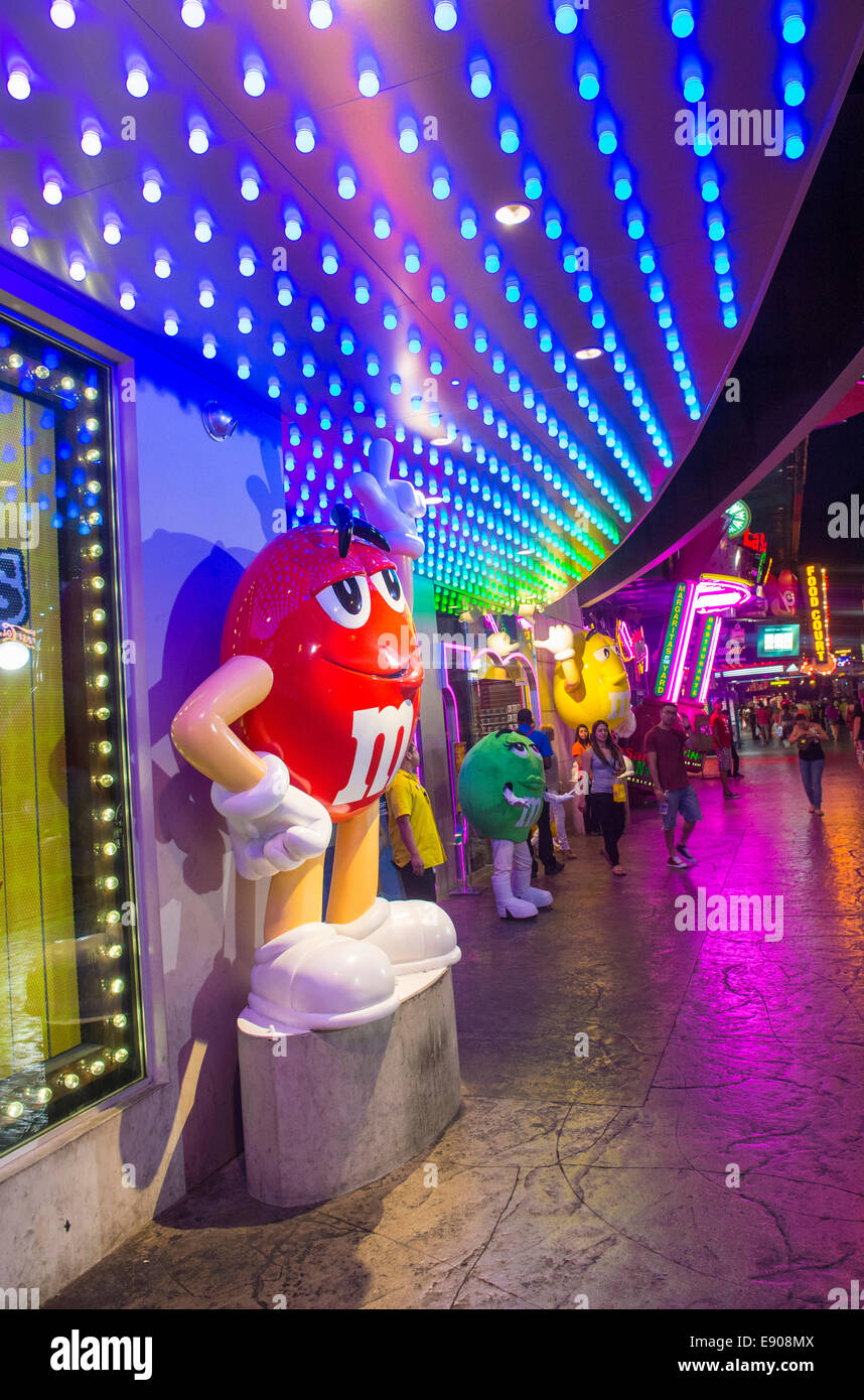 M&m store shop usa hires stock photography and images Alamy