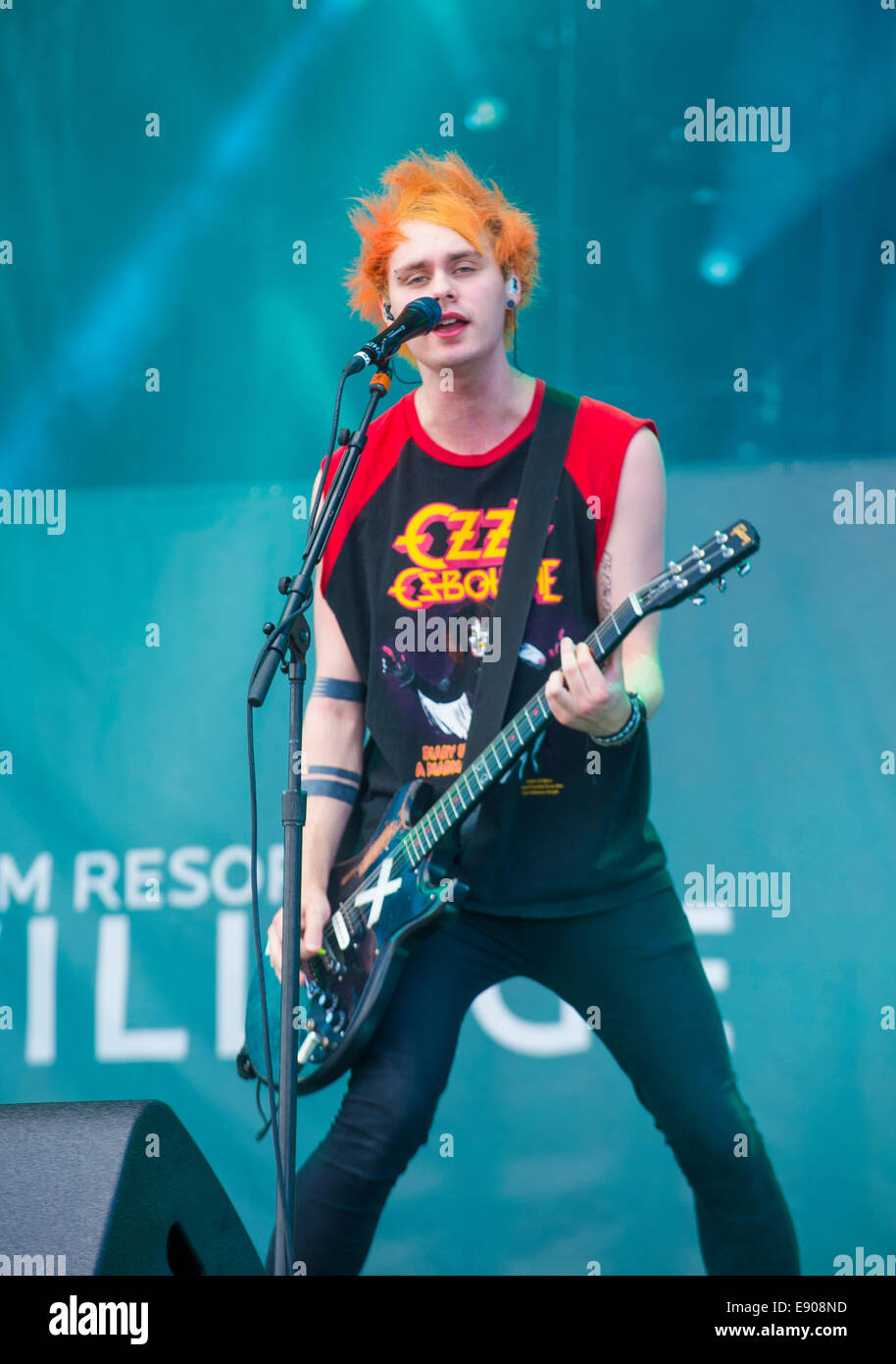 Musician Michael Clifford Of 5 Seconds Of Summer Performs On Stage At The 14 Iheartradio Music Festival Village In Las Vegas Stock Photo Alamy