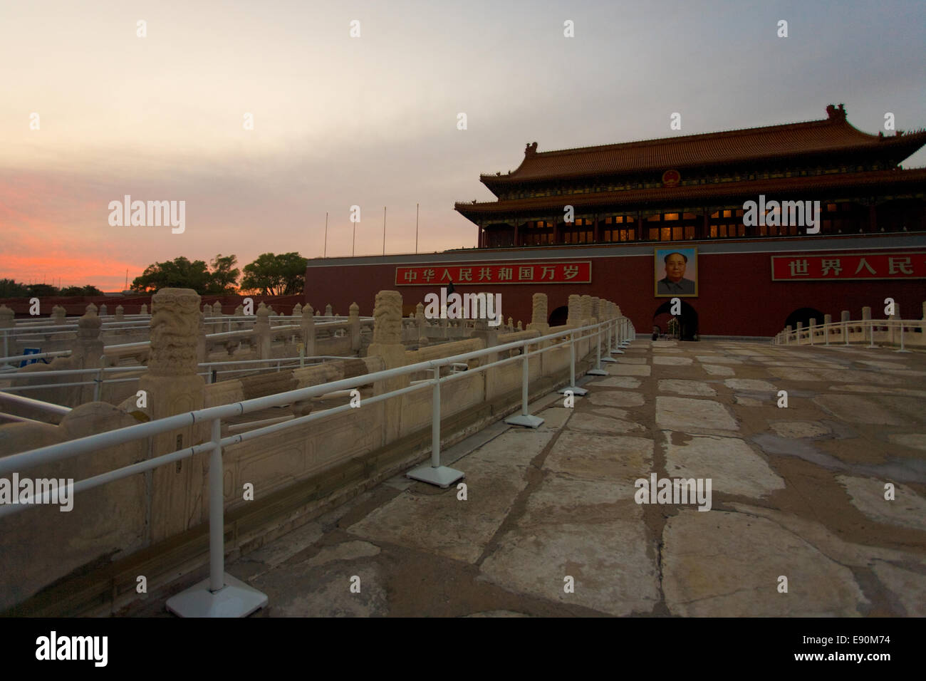World famous bridges hi-res stock photography and images - Alamy