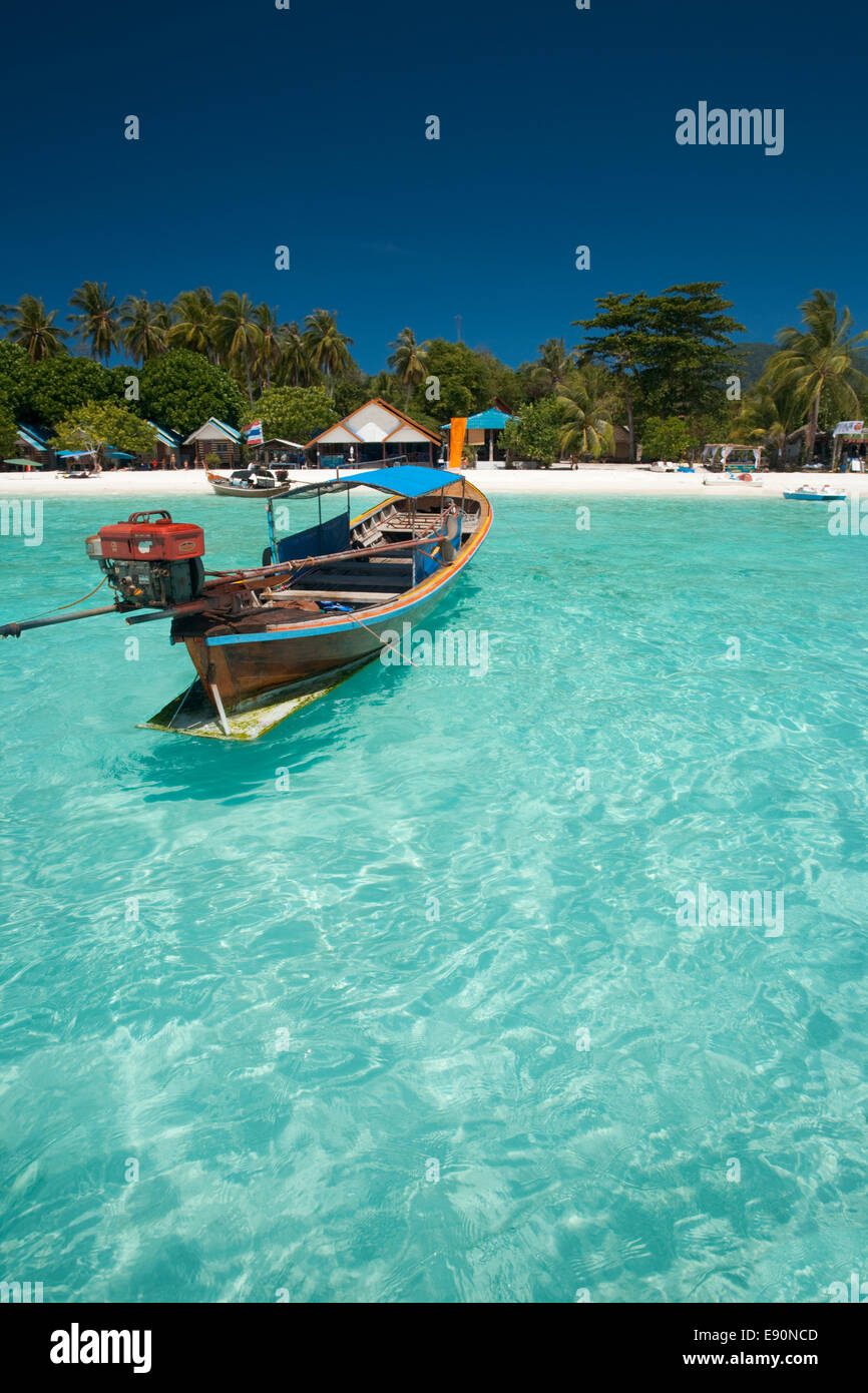 Crystal clear ocean hi-res stock photography and images - Alamy