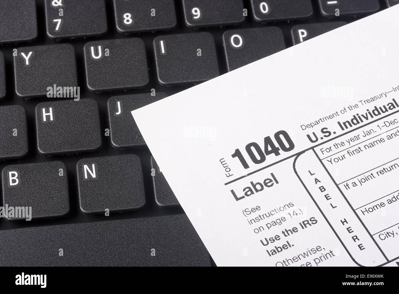 1040 tax form electronics hi-res stock photography and images - Alamy