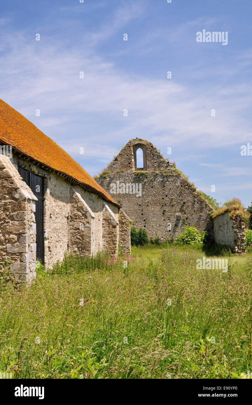St Leonards Grange medieval tithe barn, New Forest Stock Photo Alamy
