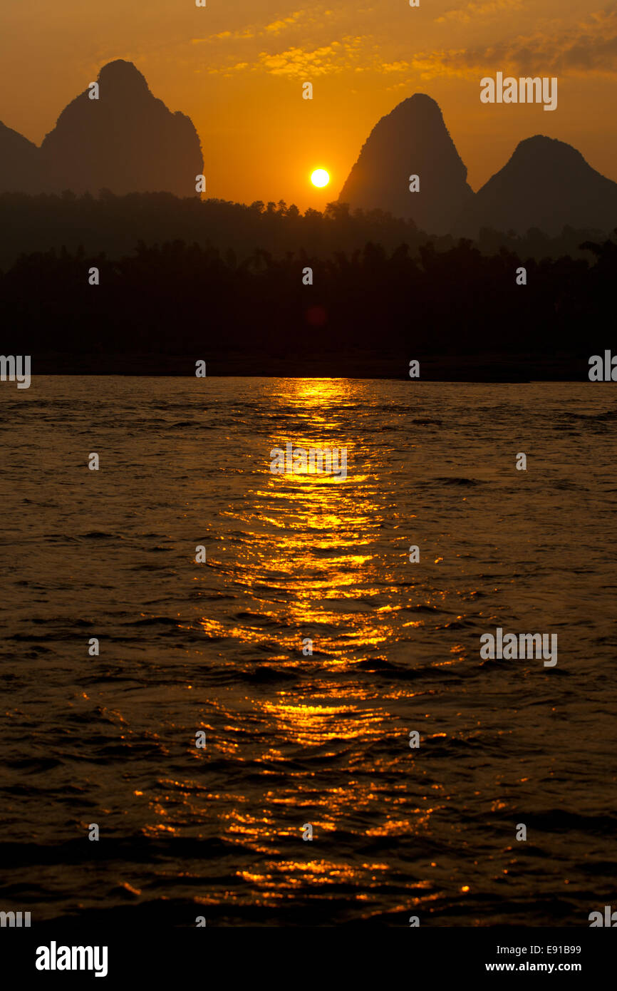 Sunrise formation hi-res stock photography and images - Alamy