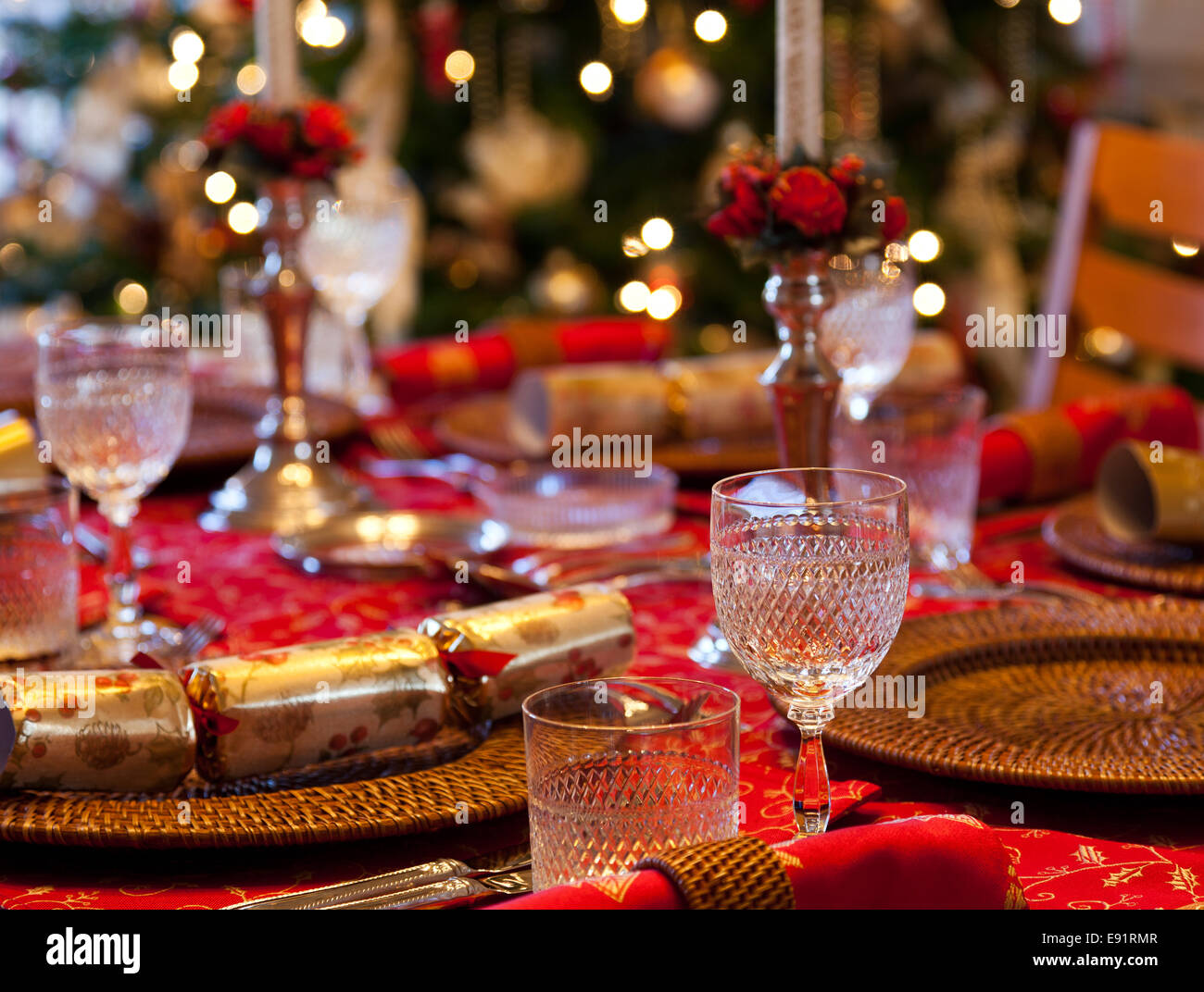 English Christmas table with crackers Stock Photo - Alamy