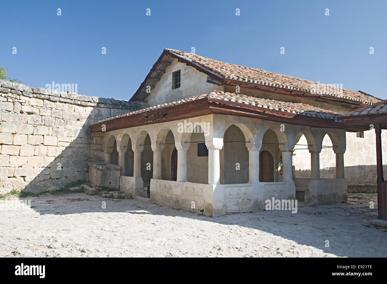 Ancient house in settlement ChufutKale Stock Photo Alamy