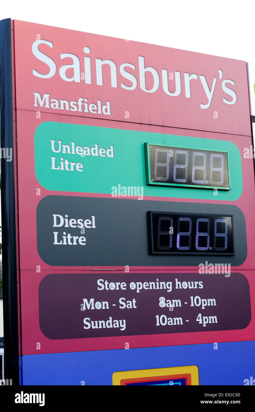 Mansfield, Nottinghamshire, UK. 17th October, 2014.  Supermarkets across Britain are tempting shoppers in with low fuel prices to win back costumers to their stores. The moves follow a decline in the price of brent crude oil . Asda are the cheapest in Mansfield , at 122.7 for unleaded and 126.7 for diesel . Credit:  IFIMAGE/Alamy Live News Stock Photo