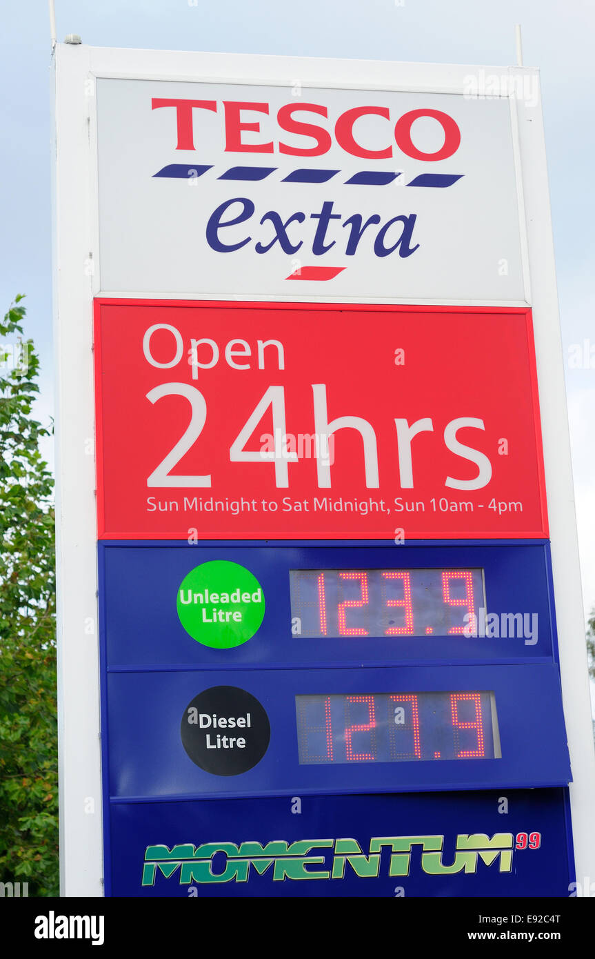 Mansfield, Nottinghamshire, UK. 17th October, 2014.  Supermarkets across Britain are tempting shoppers in with low fuel prices to win back costumers to their stores. The moves follow a decline in the price of brent crude oil . Asda are the cheapest in Mansfield , at for 122.7 unleaded and 126.7 for diesel . Credit:  IFIMAGE/Alamy Live News Stock Photo