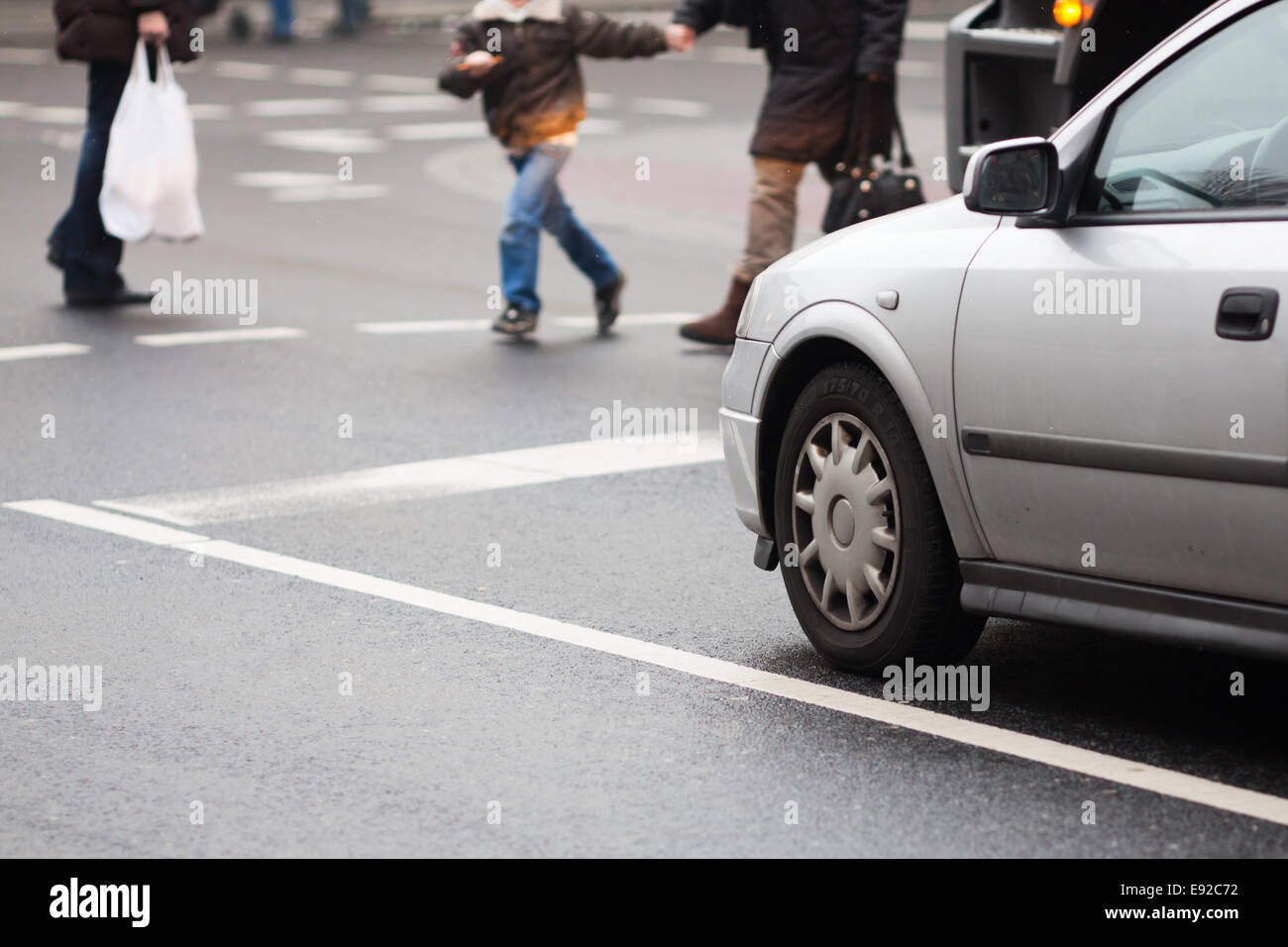 Car road pedestrian crossing hi-res stock photography and images - Alamy