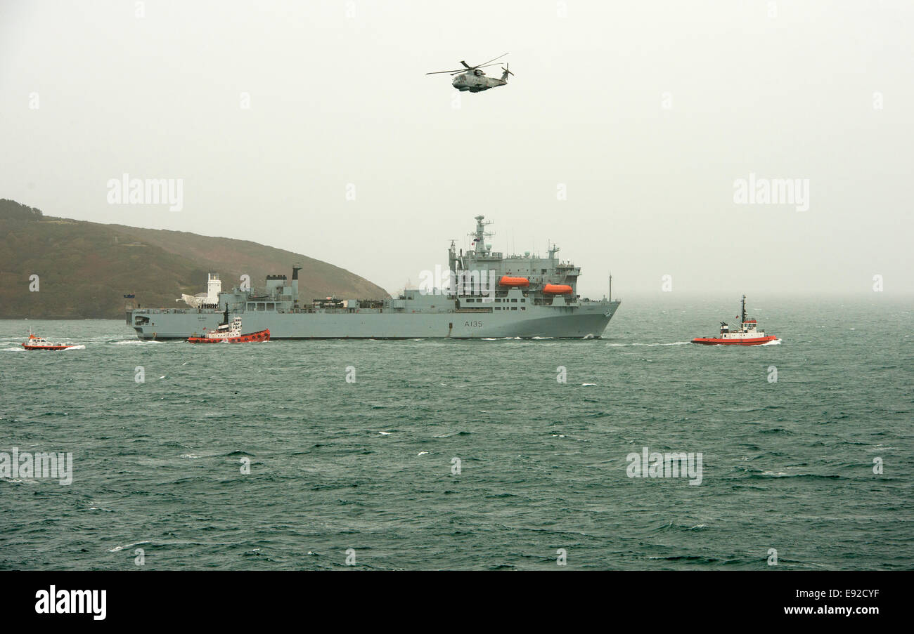 Falmouth, Cornwall, UK. 17th October, 2014. RFA Argus today left the port of Falmouth tosupport the Ebola crisis Stock Photo