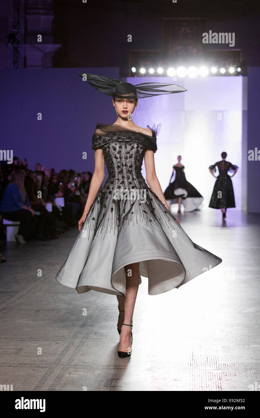 Fashion in Motion presents catwalk show of the designers Ralph & Russo at  the Raphael Gallery of the V&A Stock Photo - Alamy