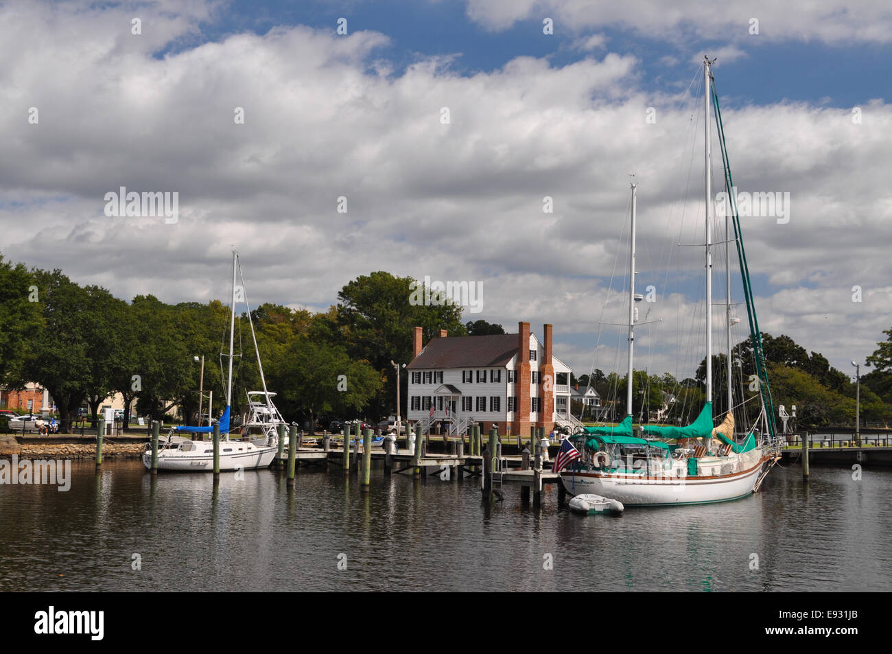 The Edenton waterfront Marina Stock Photo Alamy