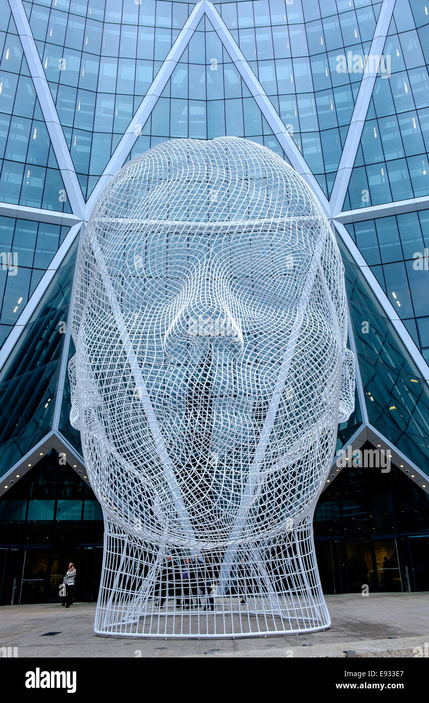 Juame Plensa’s 12meter white metal sculpture installation of a young
